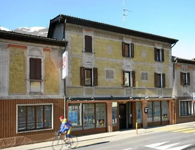 Ristorante Stazione Con 3* 리베라