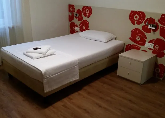 Отель Ristorante Stazione Con 3*